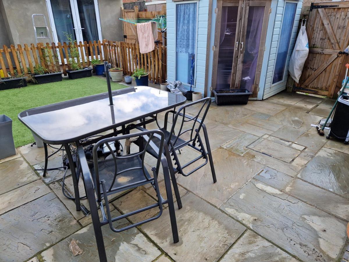 Luxury On A Budget Chelmsford - B&B Room In A Quiet Family Home * Chelmsford